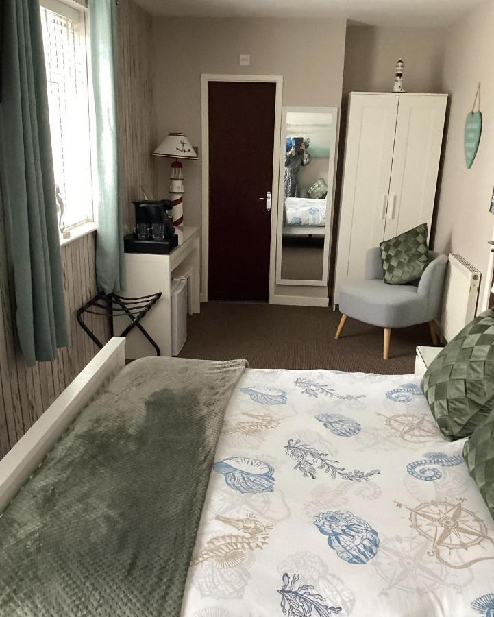 By The Seaside Bed & Breakfast Blackpool Eksteriør bilde